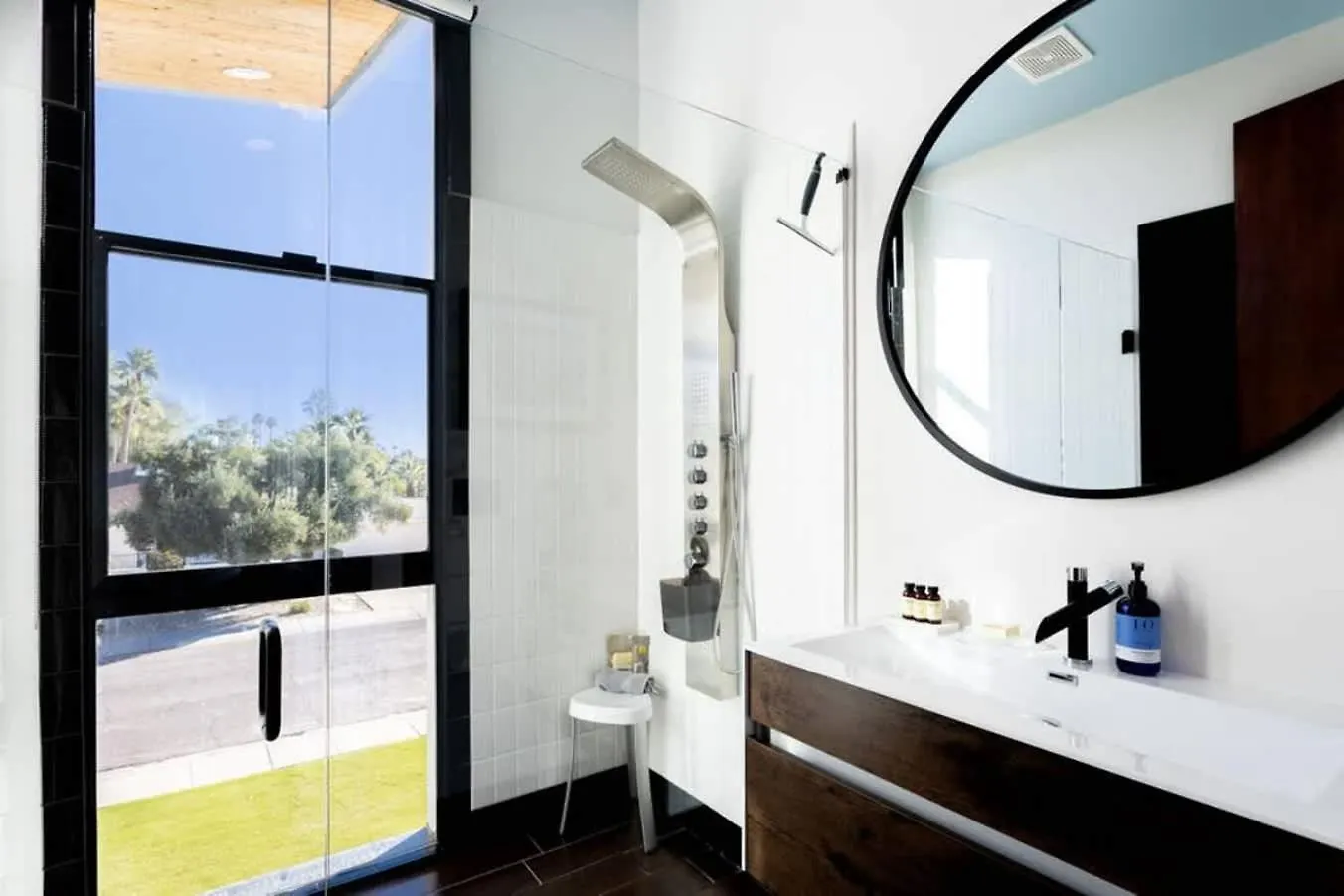 Blue Sky Modern - Iconic Architecture Pool & Spa Phoenix United States