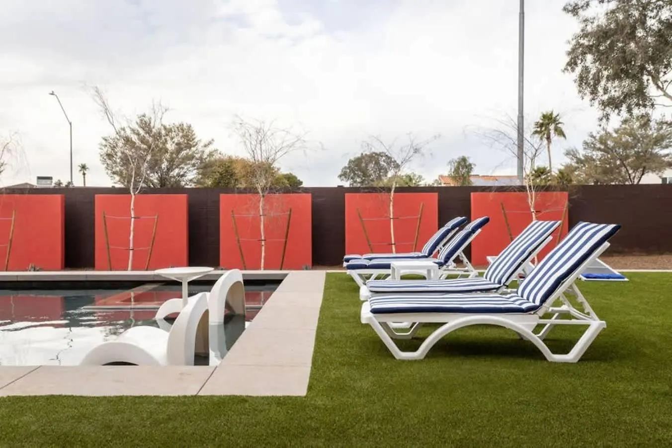 Blue Sky Modern - Iconic Architecture Pool & Spa Phoenix